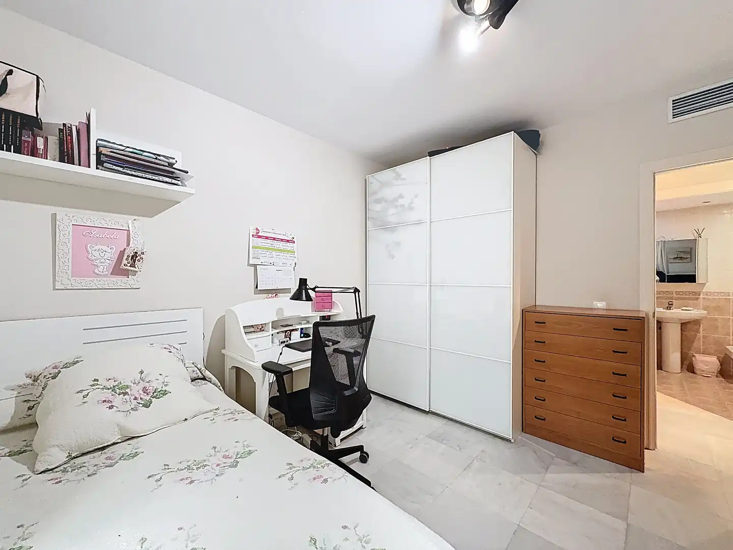 Bedroom of Flat for sale in Málaga  with Air Conditioner, Terrace and Community pool