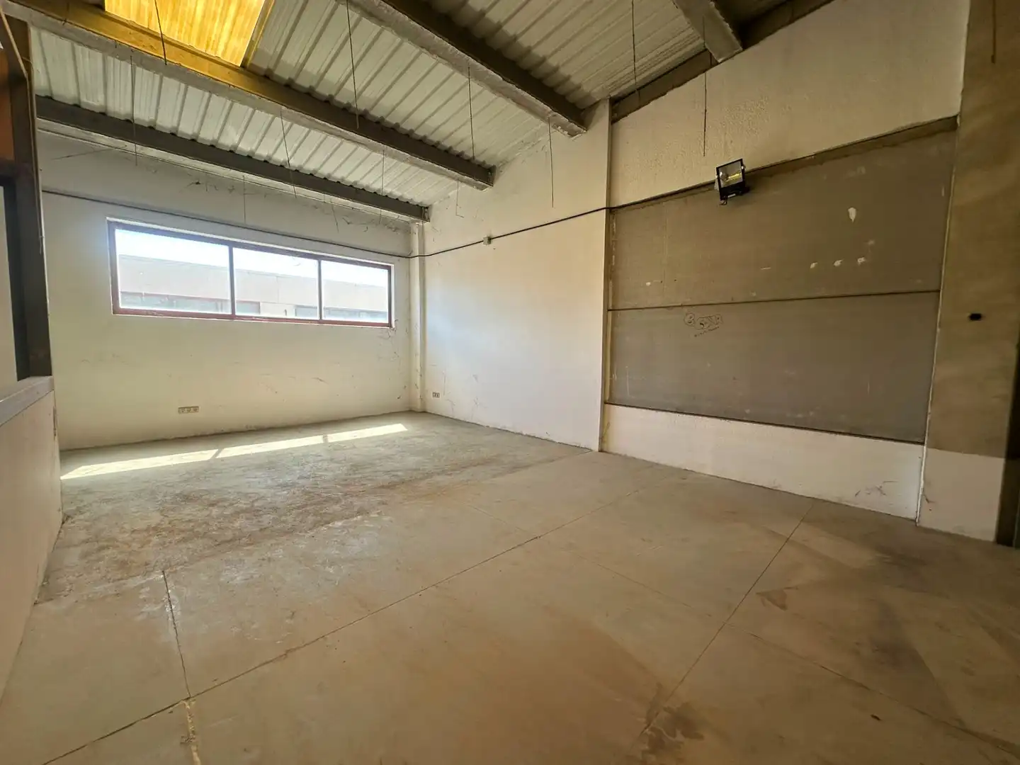 Nave industrial de alquiler en Las Rozas de Madrid