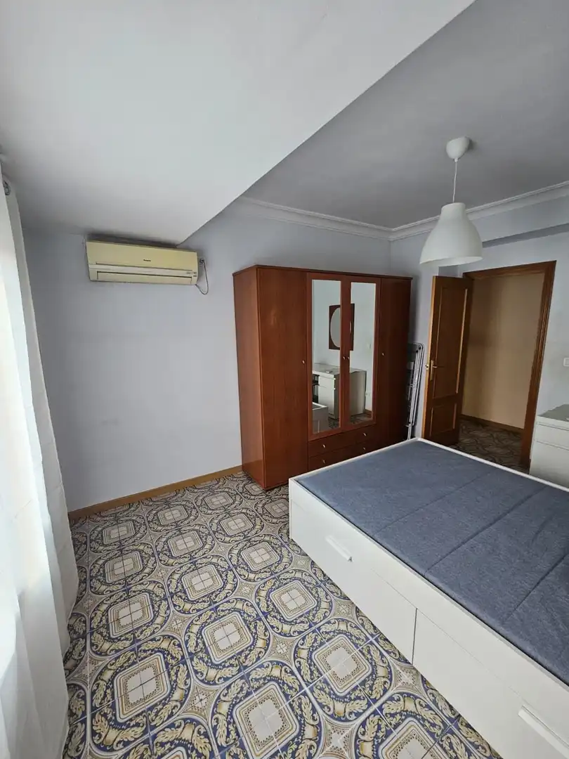 Bedroom of Flat for rent in Valencia  with Air Conditioner, Heating and Furnished