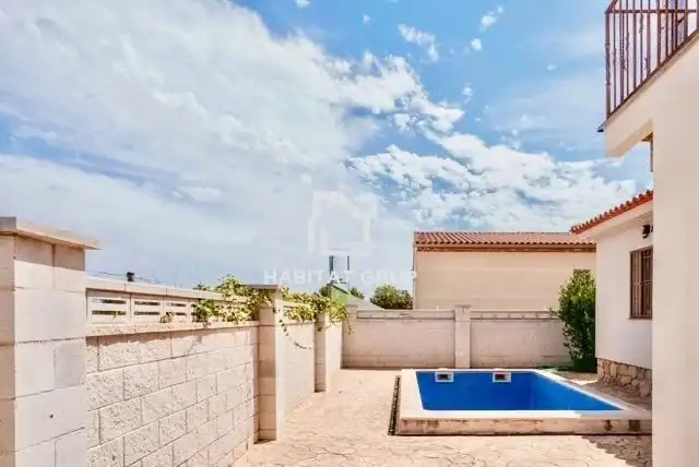 Casa amb piscina en venda a Poble, imagen 5