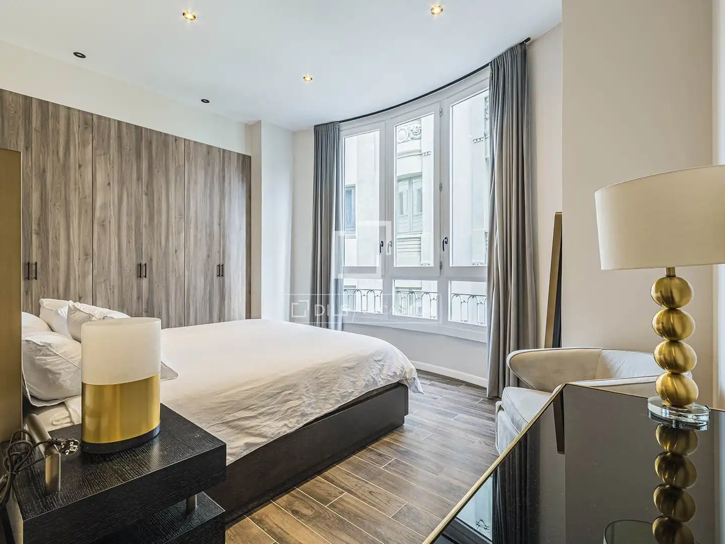 Habitación de Piso en venta en Barcelona con Aire acondicionado, Calefacción y Balcón