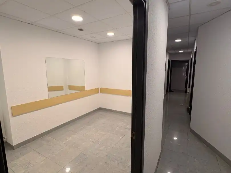 Local comercial en venda a Gran via 101, imagen 4