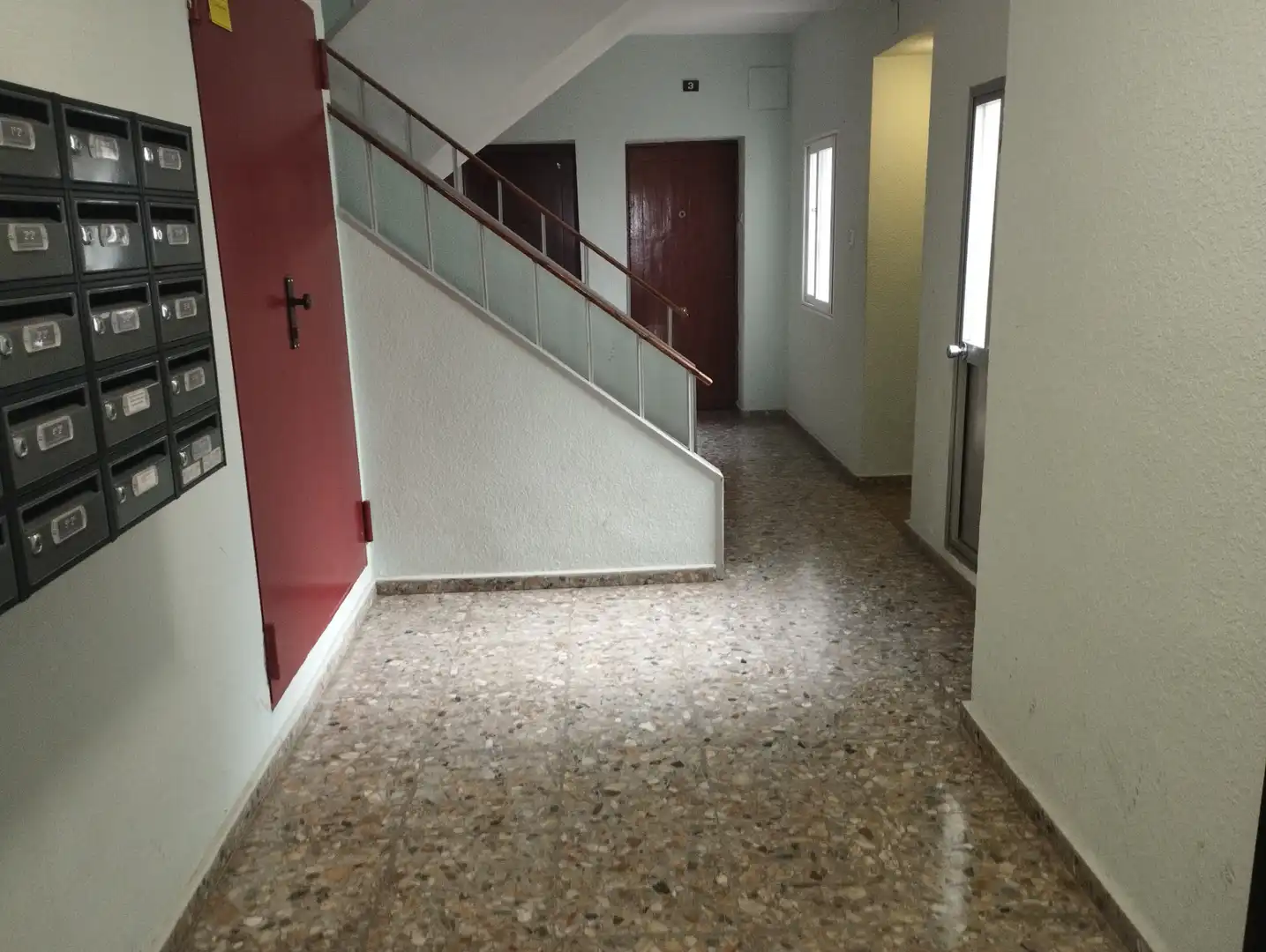 Wohnung zum Verkauf in Zaragoza mit Heizung, Terrasse und Möbliert