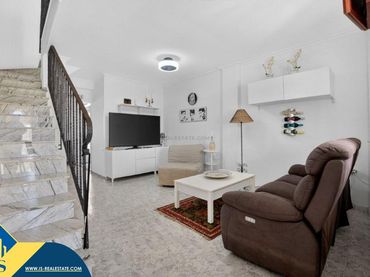Casa amb piscina en venda a Nueva Torrevieja - Aguas Nuevas