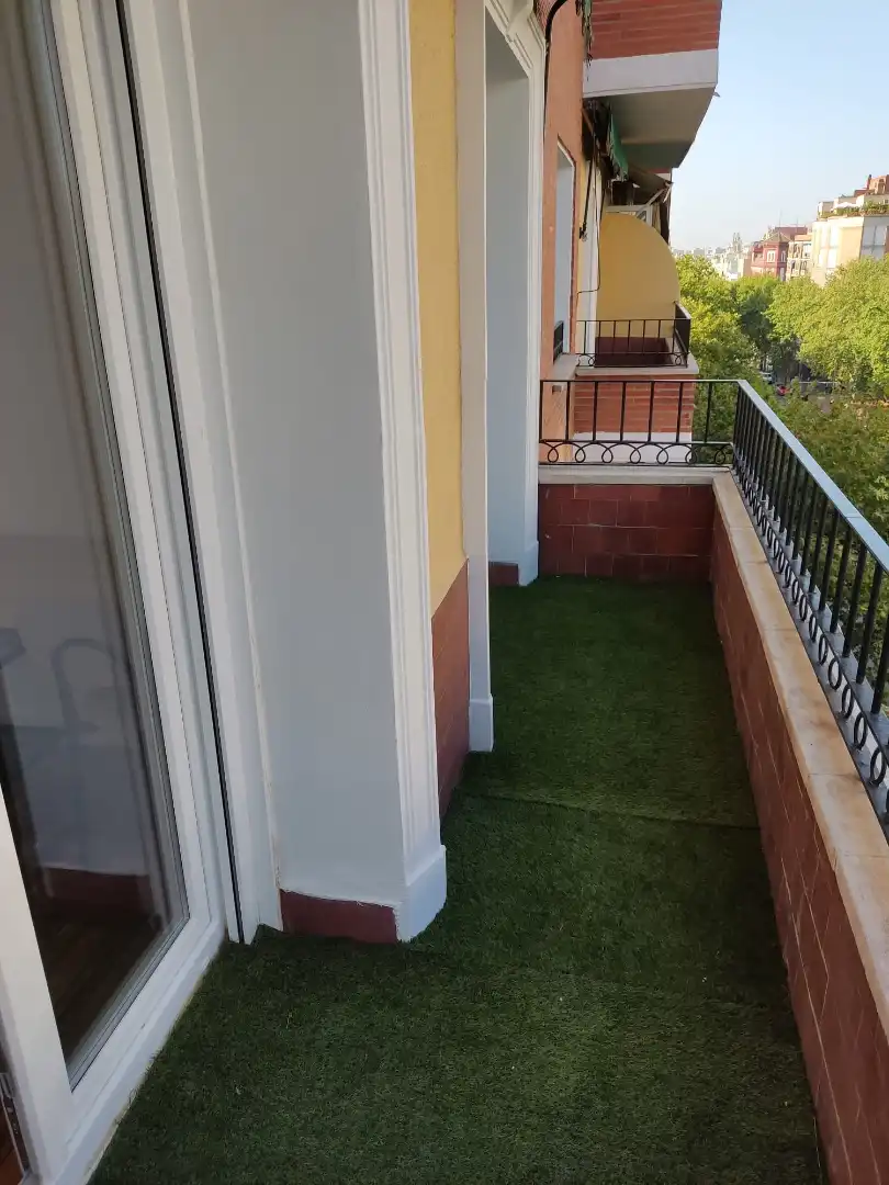 Balcony of Flat for share in Madrid  with Heating, Furnished and Oven