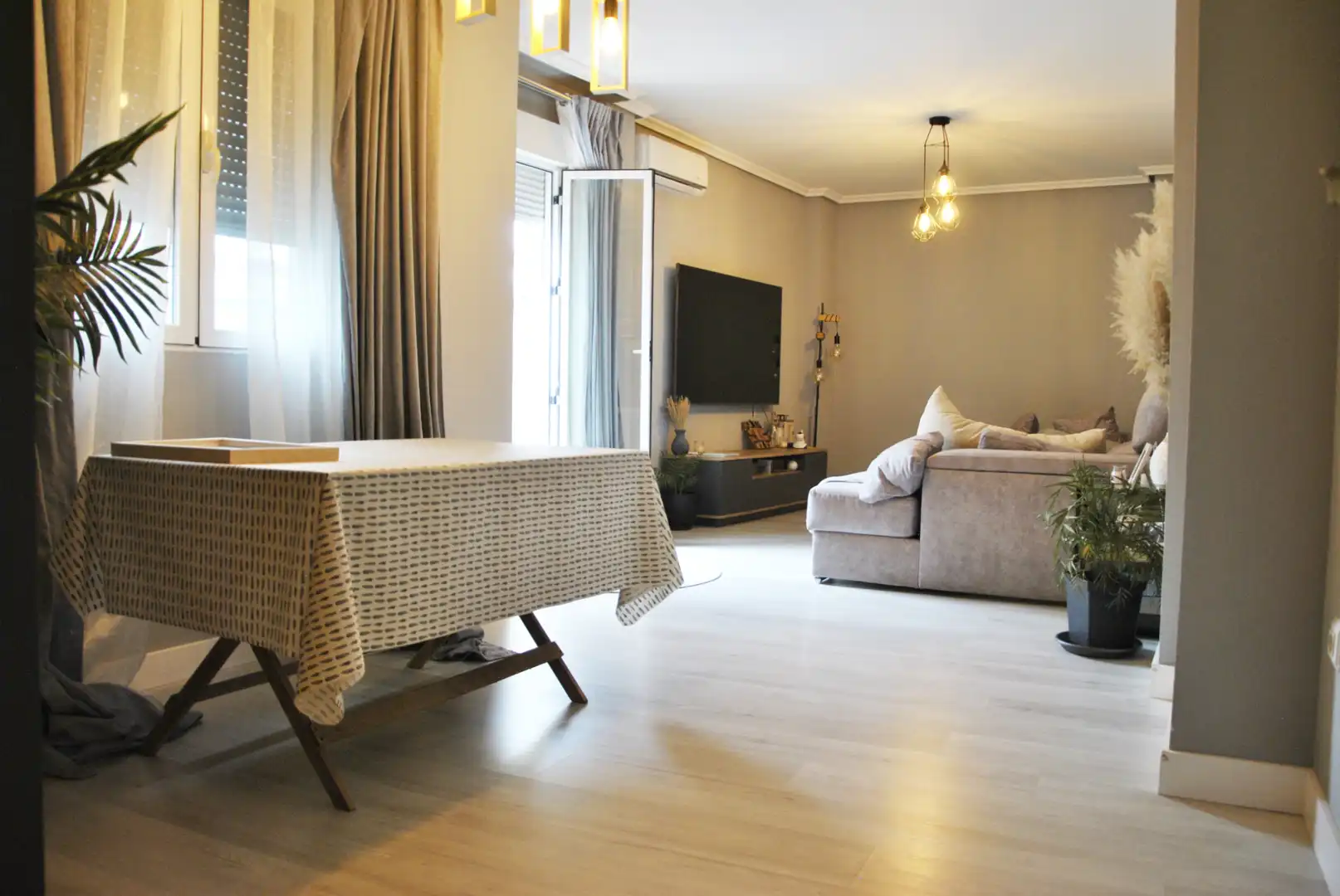 Living room of Duplexes for sale in Plasencia  with Air Conditioner, Heating and Parquet flooring