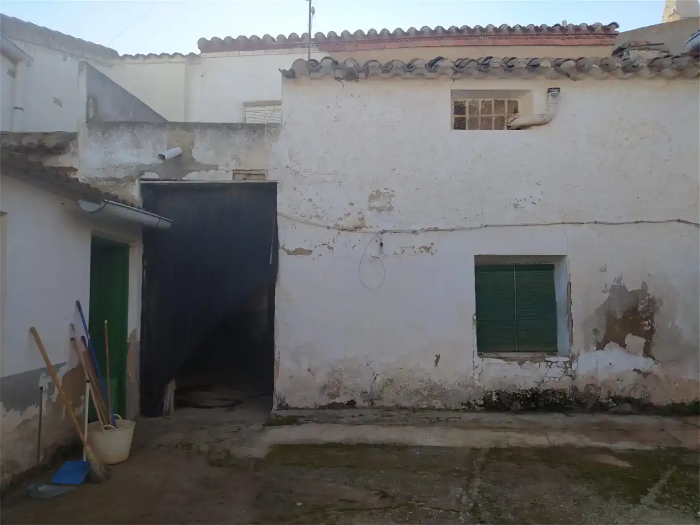 Vista exterior de Casa adosada en venta en La Herrera con Trastero, Amueblado y Balcón