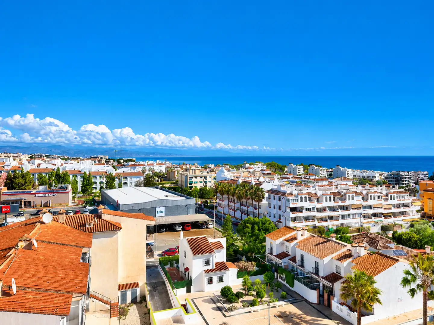 Exterior view of Study for sale in Torremolinos  with Air Conditioner, Terrace and Microwave