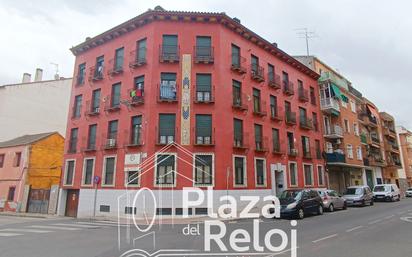 Vista exterior de Dúplex en venda en Talavera de la Reina amb Aire condicionat, Terrassa i Balcó