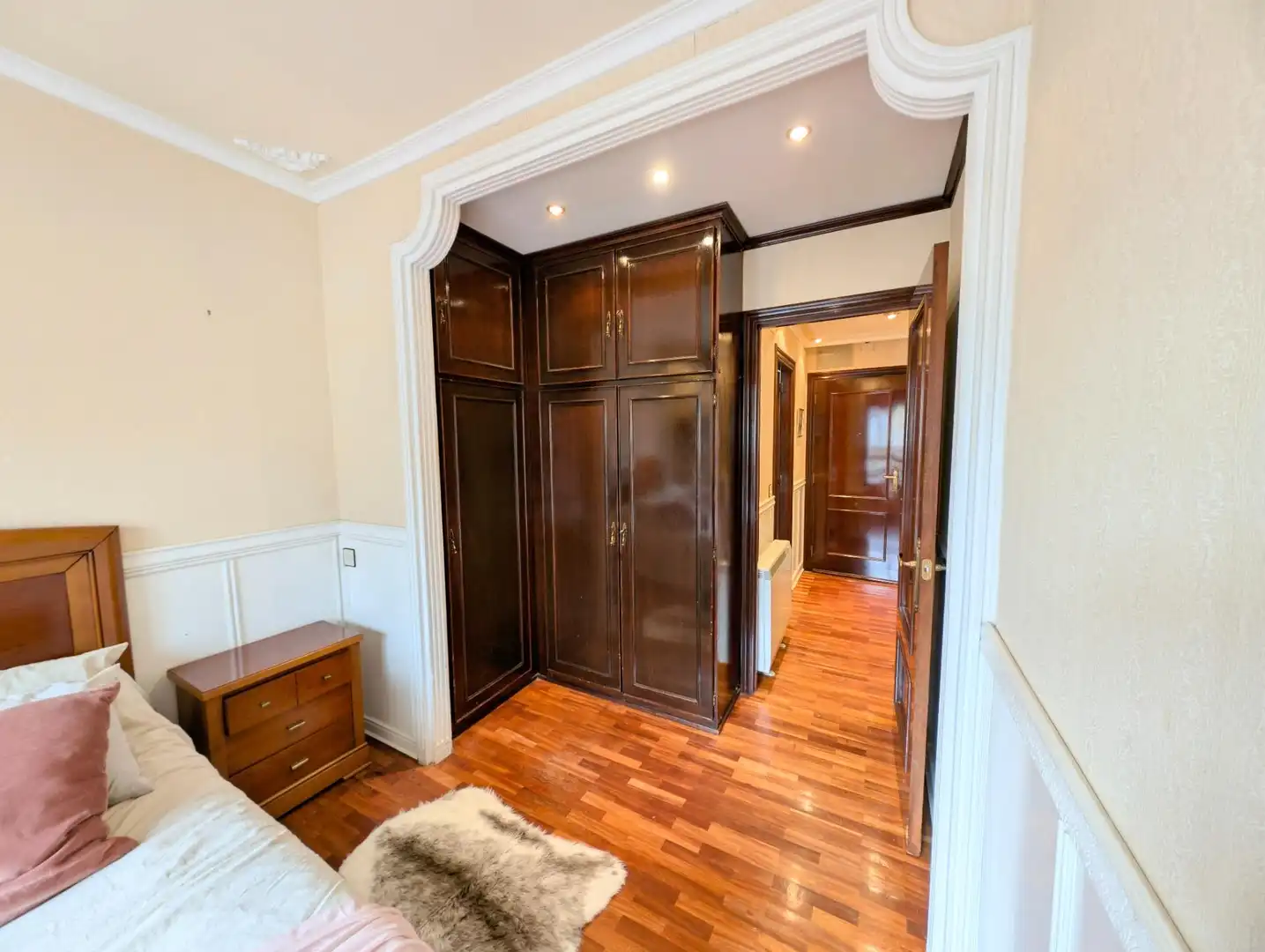 Habitación de Piso en venta en Mieres (Asturias) con Calefacción, Amueblado y Balcón