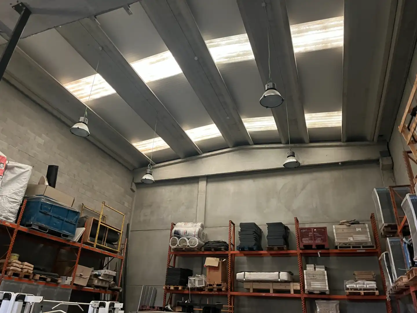 Nave industrial en venta en Abrera con Calefacción