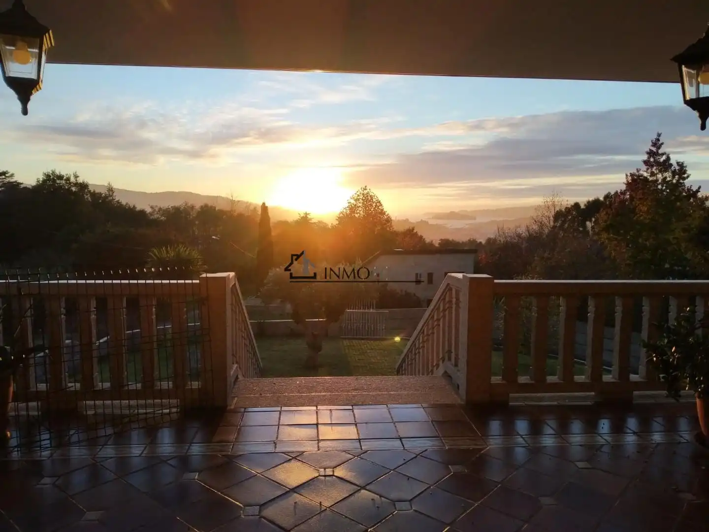 Vista exterior de Casa o xalet en venda en Pontevedra Capital  amb Jardí privat