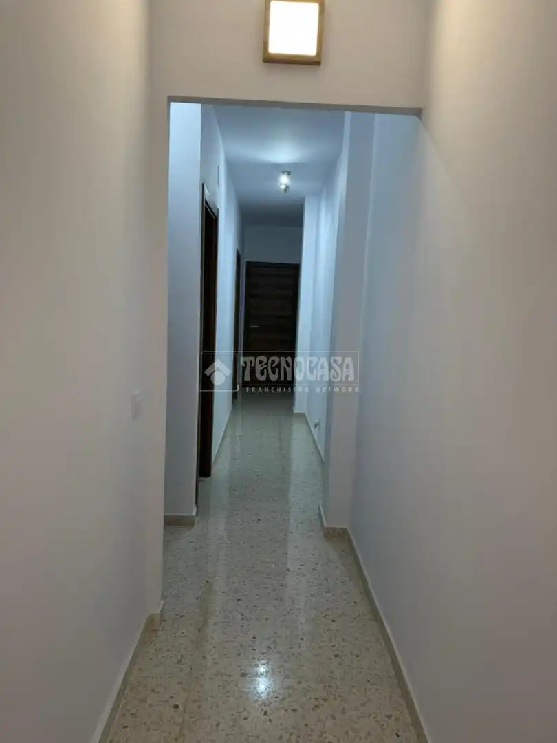 Wohnung zum Verkauf in Alcolea del Río mit Klimaanlage