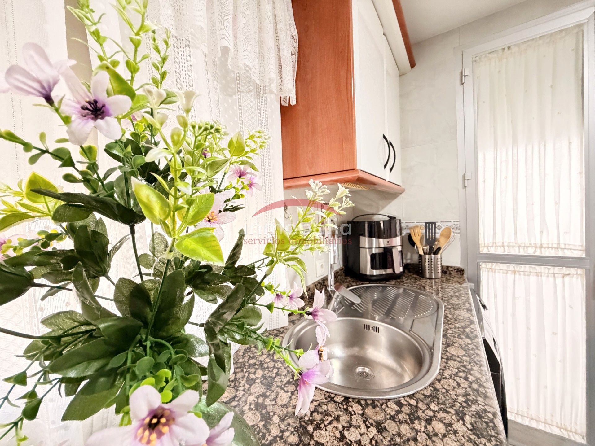 Piso en venta en Calle Estrella Agena, Pino Montano - Consolación , Norte