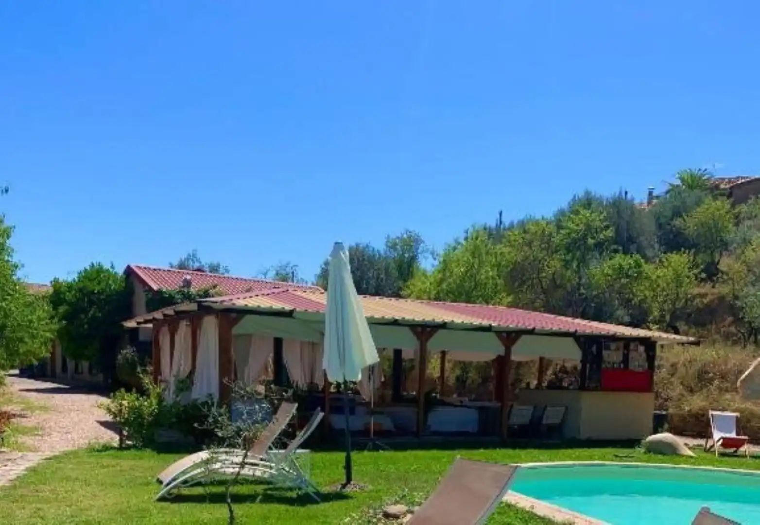 Jardín de Casa o chalet en venta en Colungo con Aire acondicionado, Calefacción y Terraza