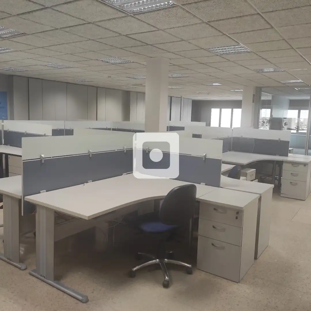 Industrial buildings for rent in de les Cosidores, Egara