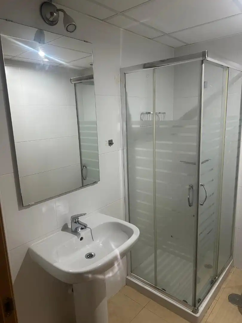 Baño de Piso de alquiler en Torre-Pacheco con Aire acondicionado, Amueblado y Horno