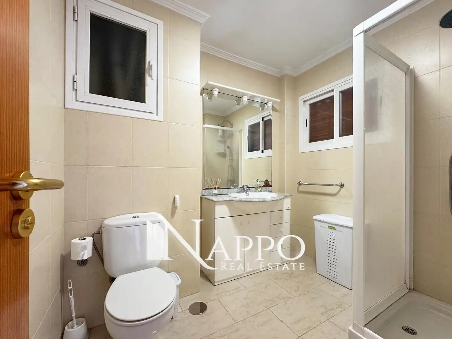Badezimmer von Wohnung zum Verkauf in Calvià mit Klimaanlage, Schwimmbad und Gemeinschaftspool