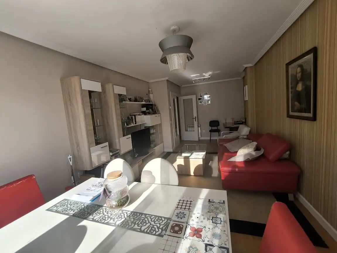 Wohnzimmer von Wohnung zum Verkauf in Oviedo  mit Heizung und Abstellraum