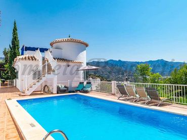 Casa amb piscina en venda a Torrox Pueblo