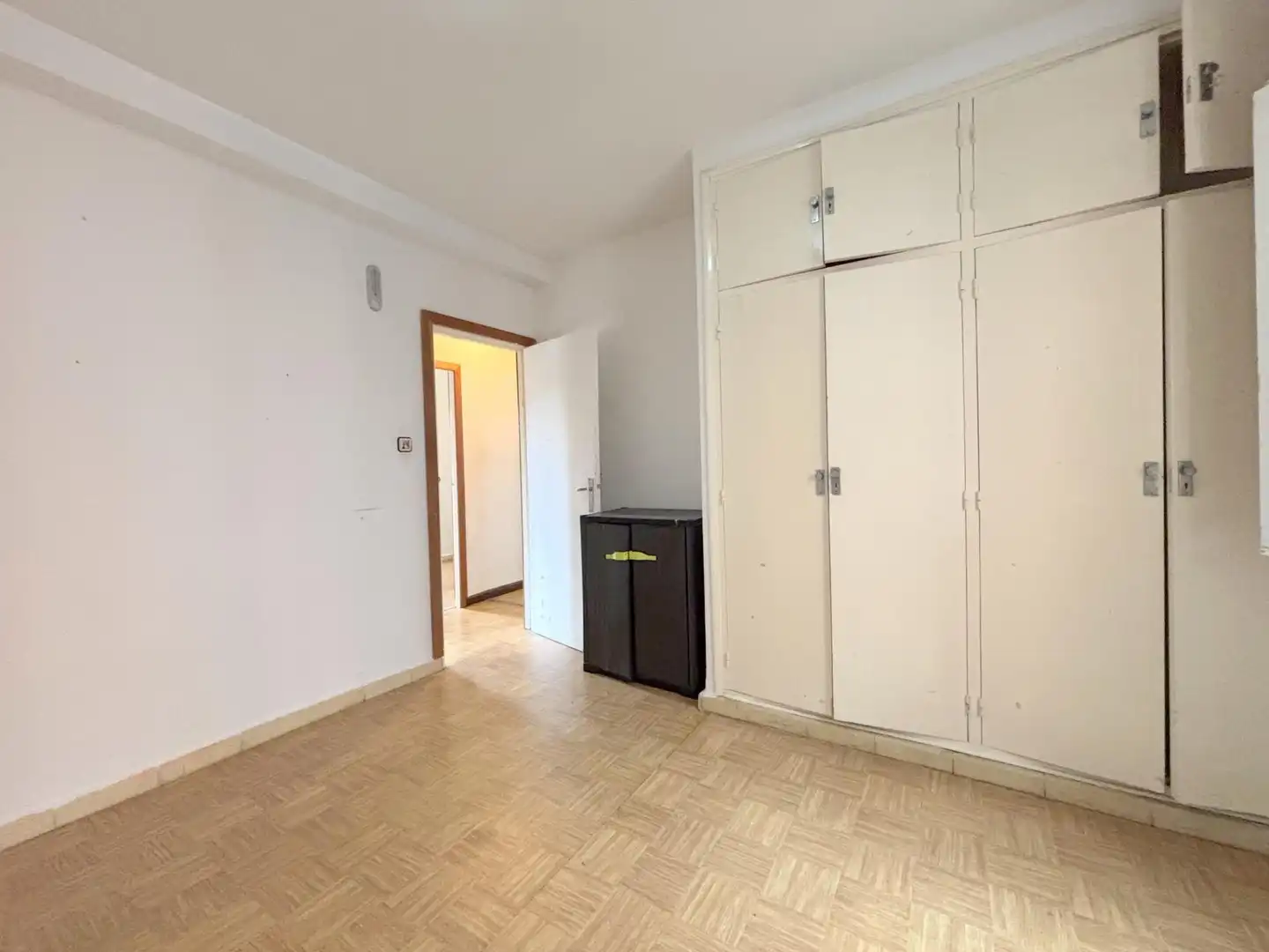 Bedroom of Flat for sale in Ávila