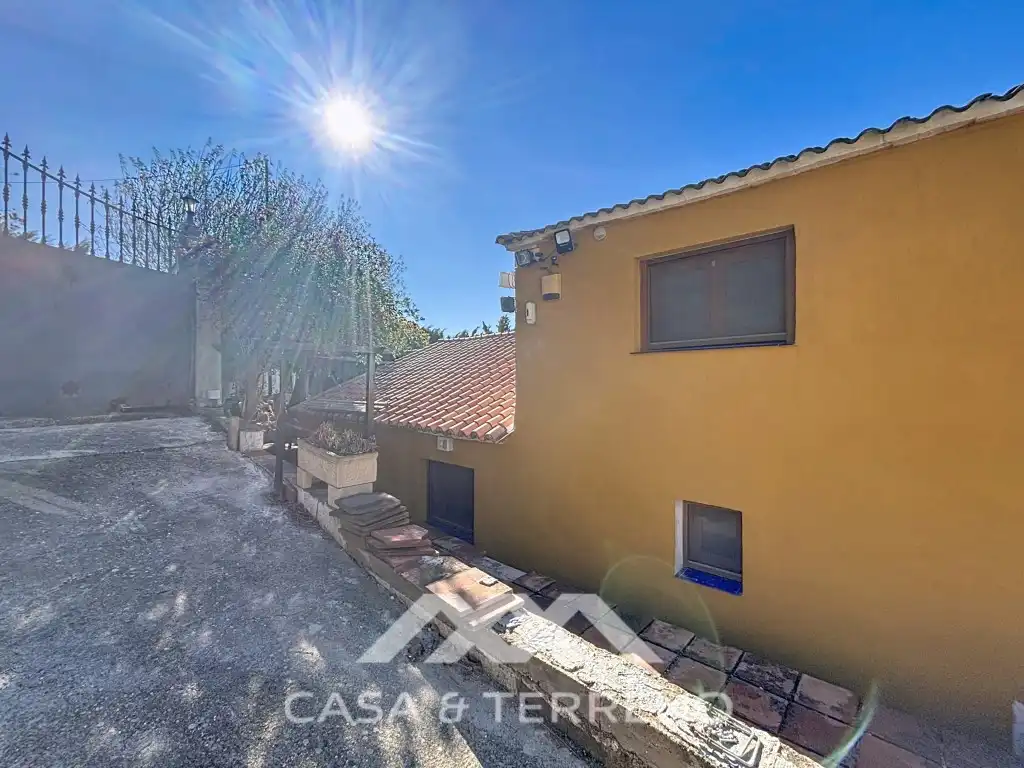 Vista exterior de Casa o chalet en venta en Periana con Jardín privado, Terraza y Lavadora