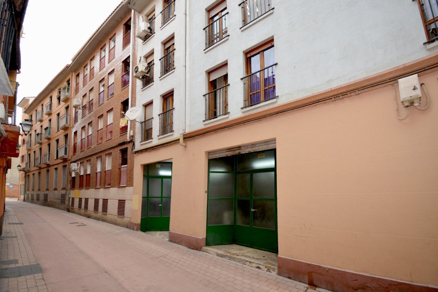 Exterior view of Premises for sale in  Zaragoza Capital