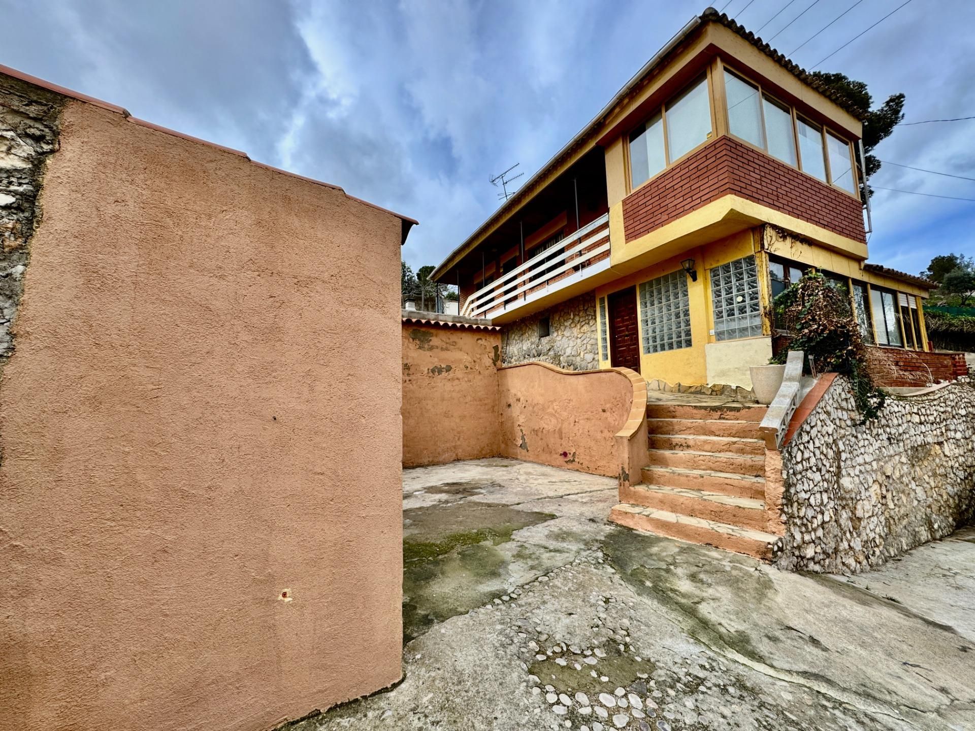 Exterior view of House or chalet for sale in Cunit  with Private garden, Terrace and Swimming Pool
