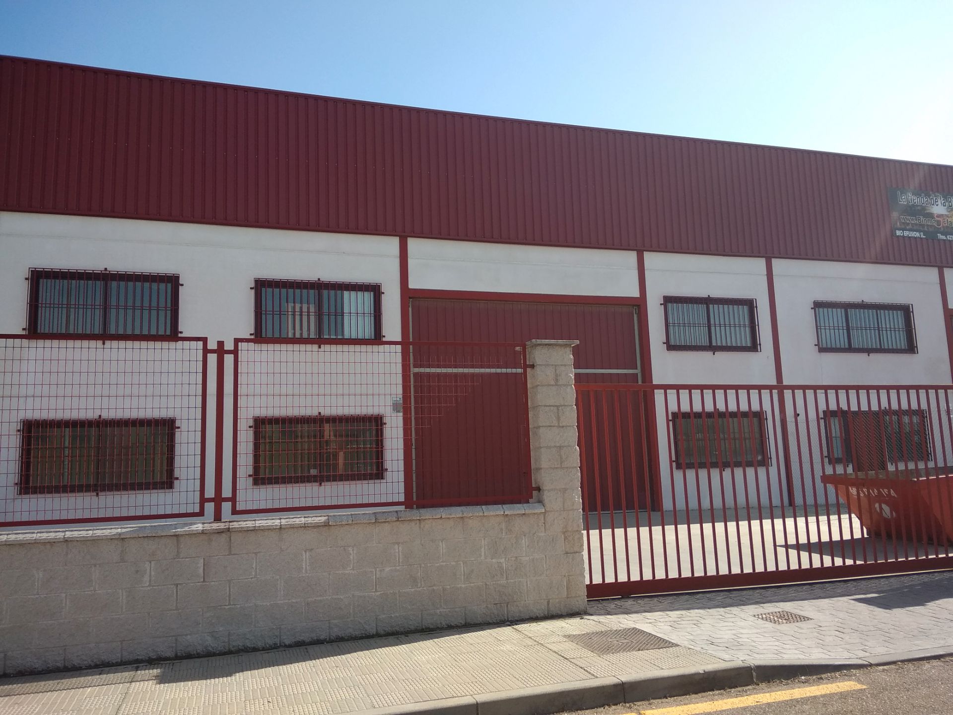 Exterior view of Industrial buildings for rent in Carbajosa de la Sagrada