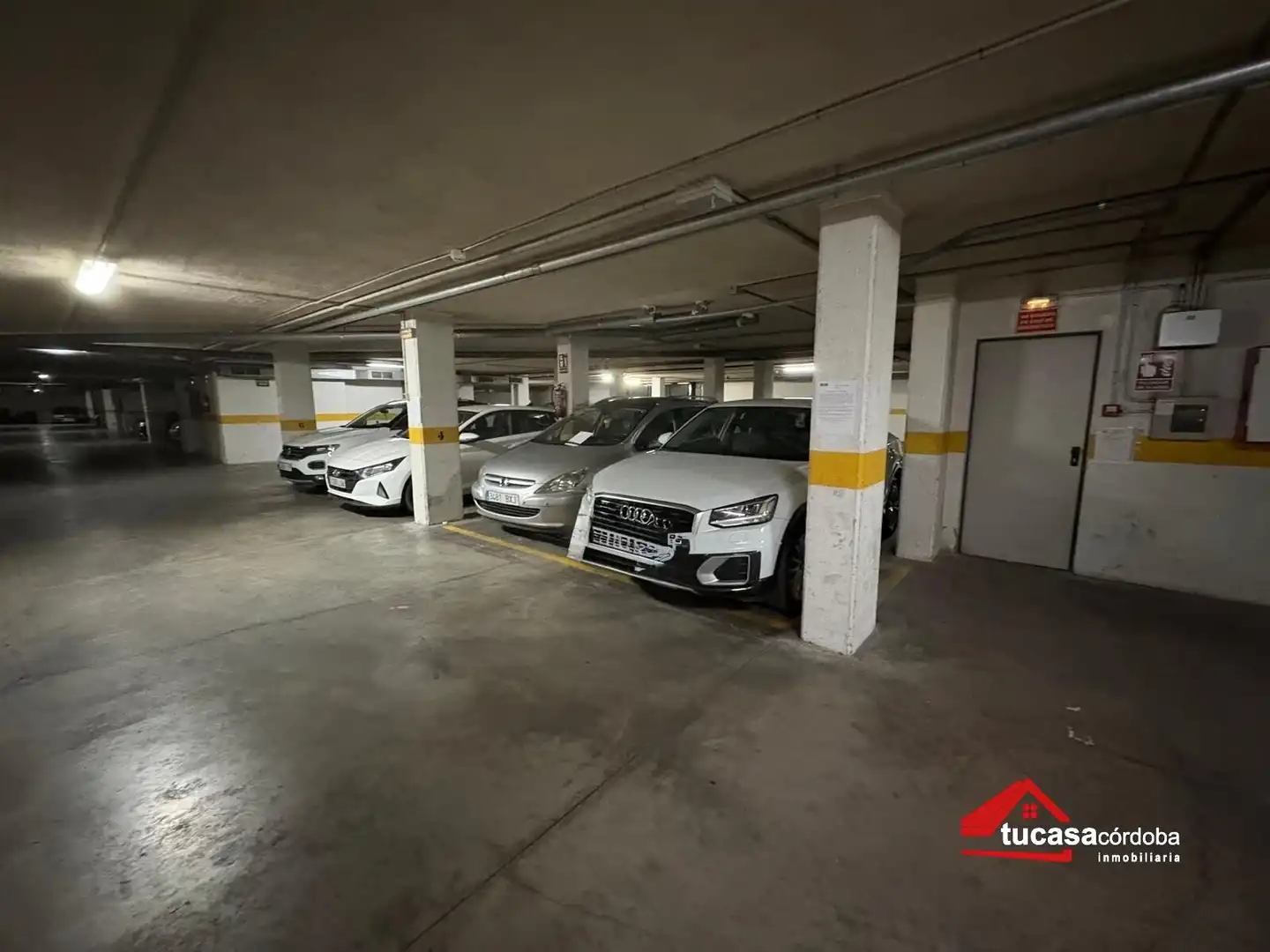 Parking of Flat for sale in Córdoba  with Air Conditioner and Balcony
