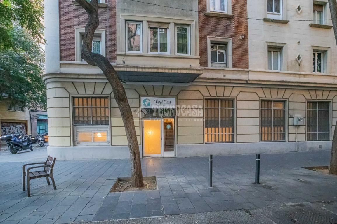 Local de alquiler en Fort Pienc, Eixample