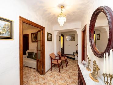 Terraced house with balcony for sale in Lecrín