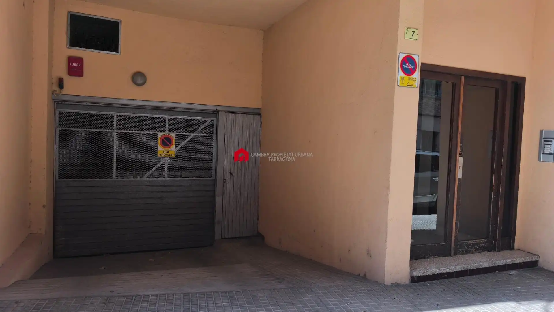 Parkplatz von Garage zum Verkauf in Tortosa