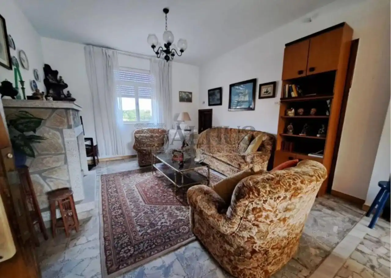 Sala de estar de Casa o chalet en venta en Boiro con Calefacción, Jardín privado y Amueblado