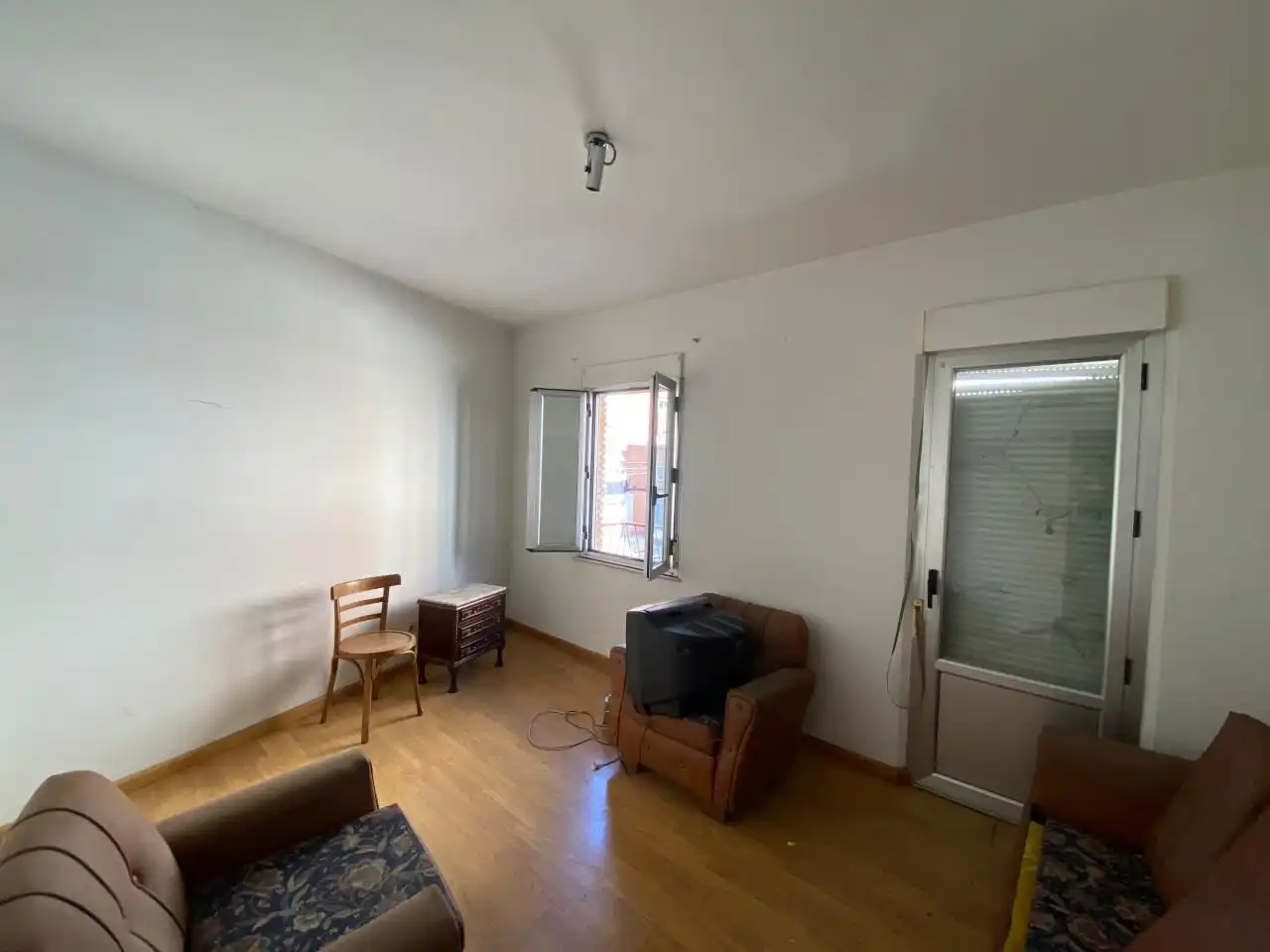 Sala d'estar de Casa o xalet en venda en León Capital  amb Traster