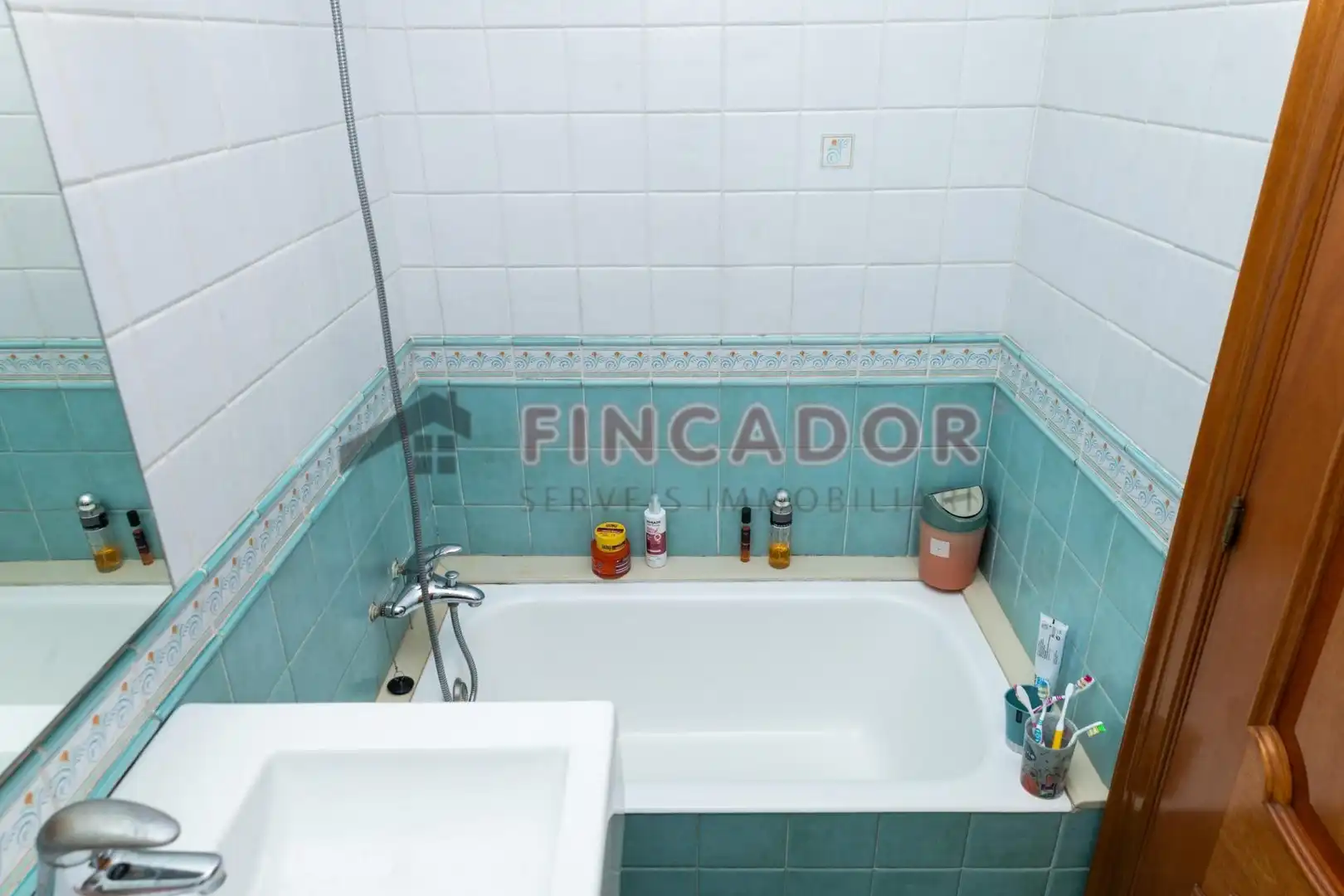 Detached homes for sale in Carrer de Gravina, Llefià