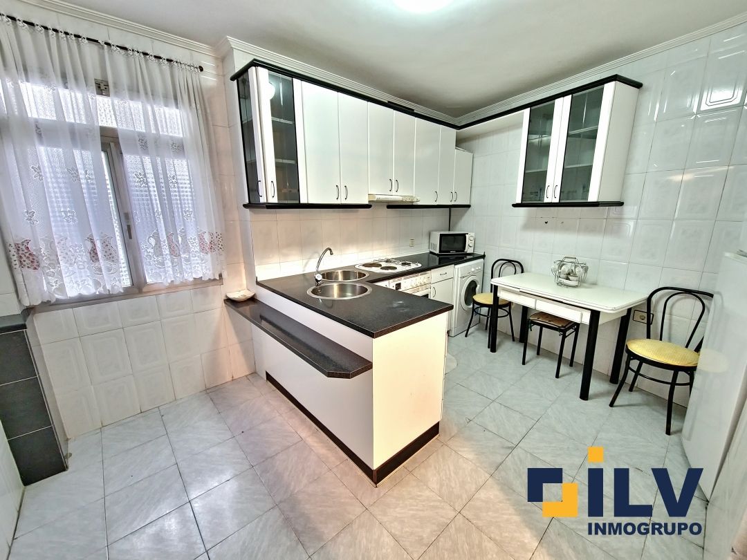 Kitchen of Flat for sale in Portugalete  with Furnished