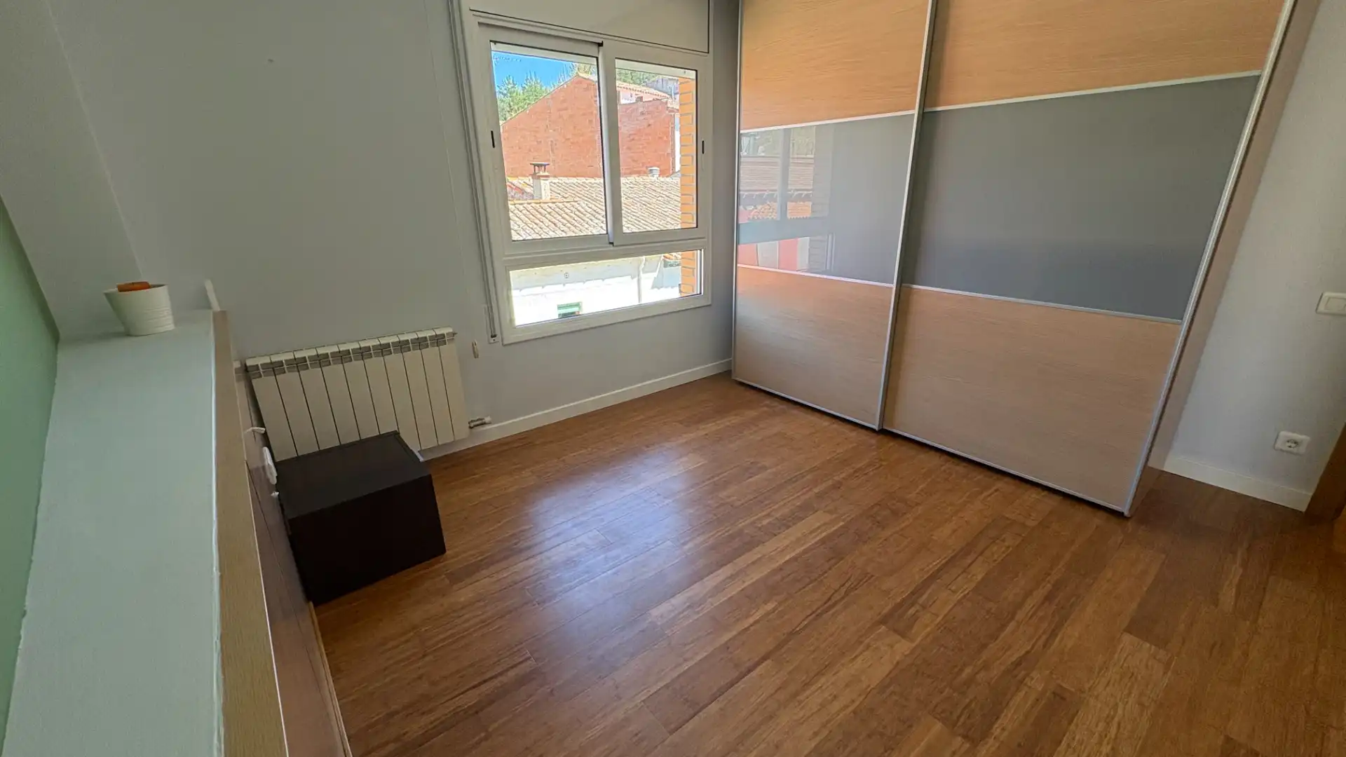 Schlafzimmer von Maisonette zum Verkauf in Vallgorguina mit Klimaanlage, Heizung und Parkett