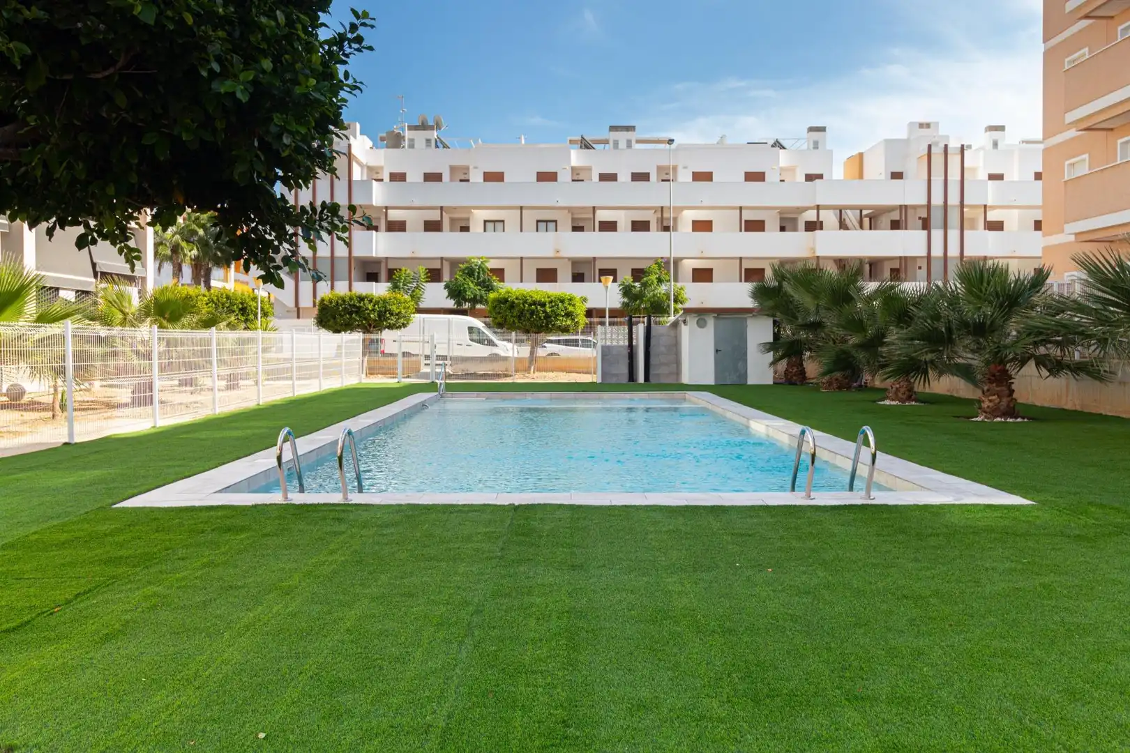 Piscina de Apartamento en venta en Orihuela con Aire acondicionado, Terraza y Amueblado