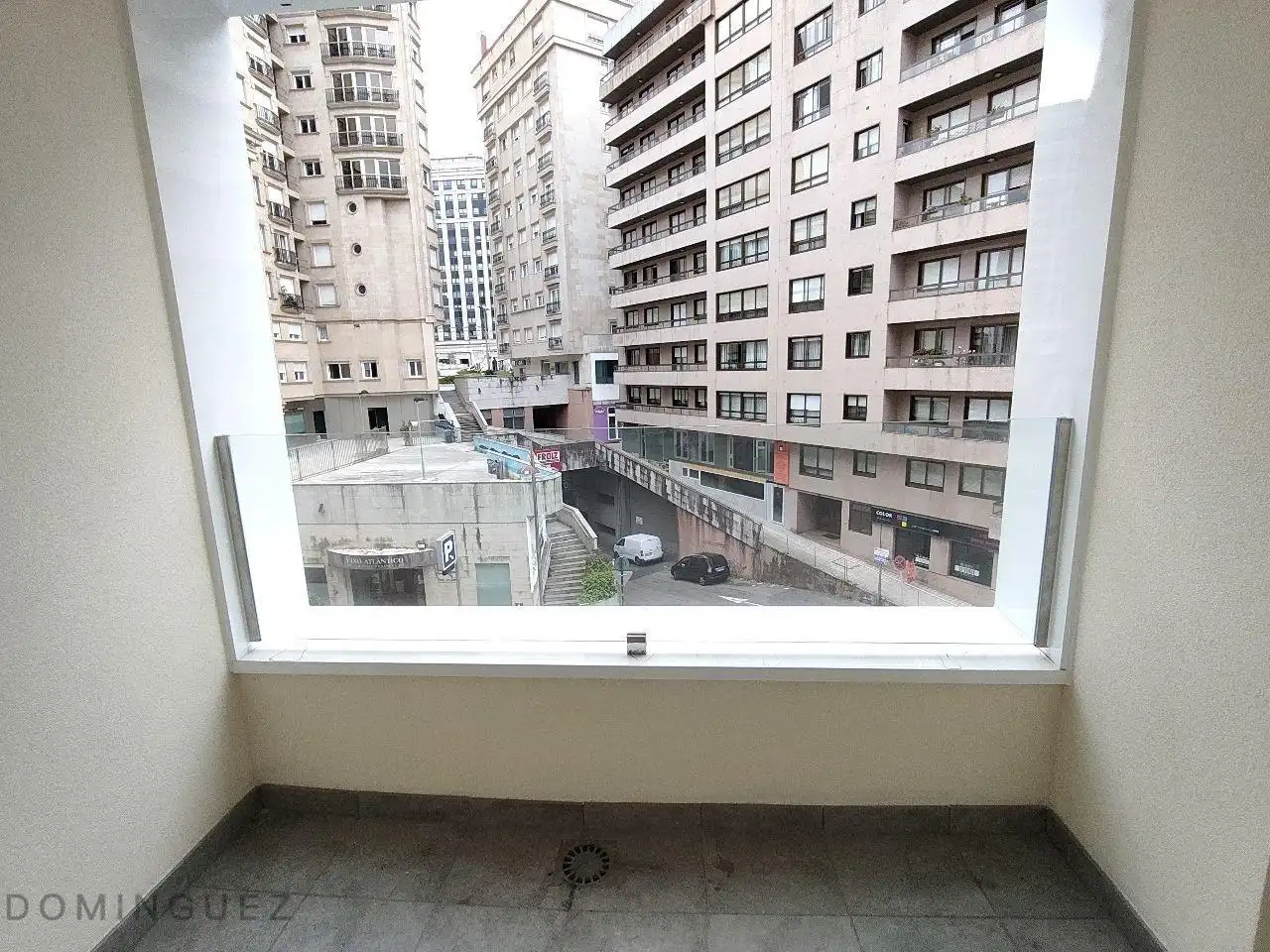 Vista exterior de Piso de alquiler en Vigo  con Calefacción, Terraza y Trastero