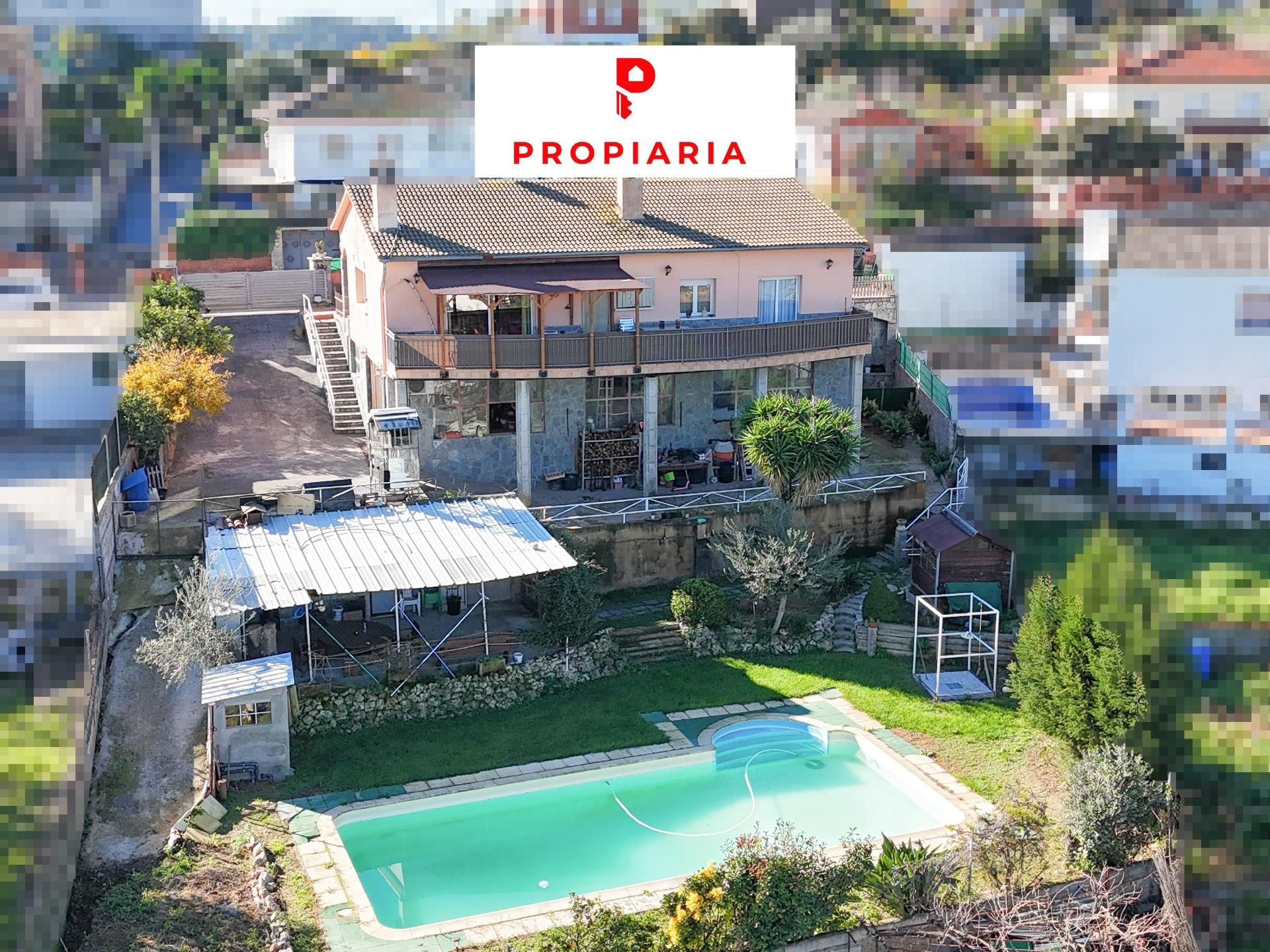 Vista exterior de Casa o xalet en venda en Sant Esteve Sesrovires amb Aire condicionat, Calefacció i Jardí privat