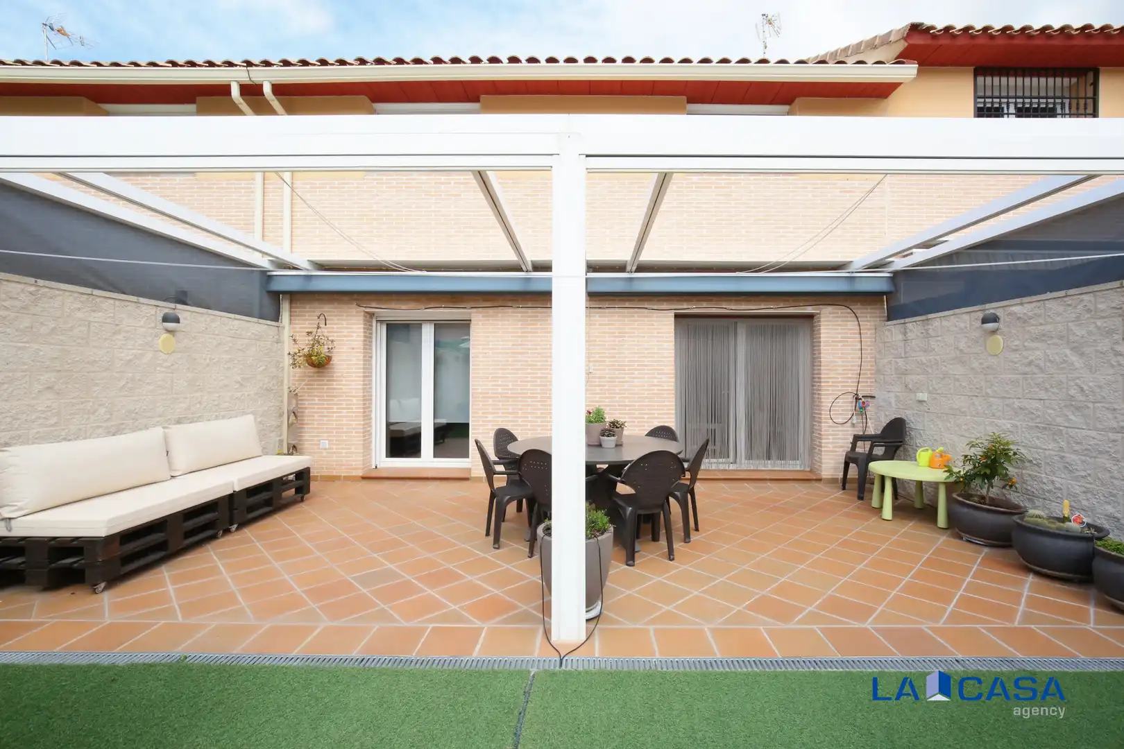 Terraza de Casa adosada en venta en Carranque con Aire acondicionado