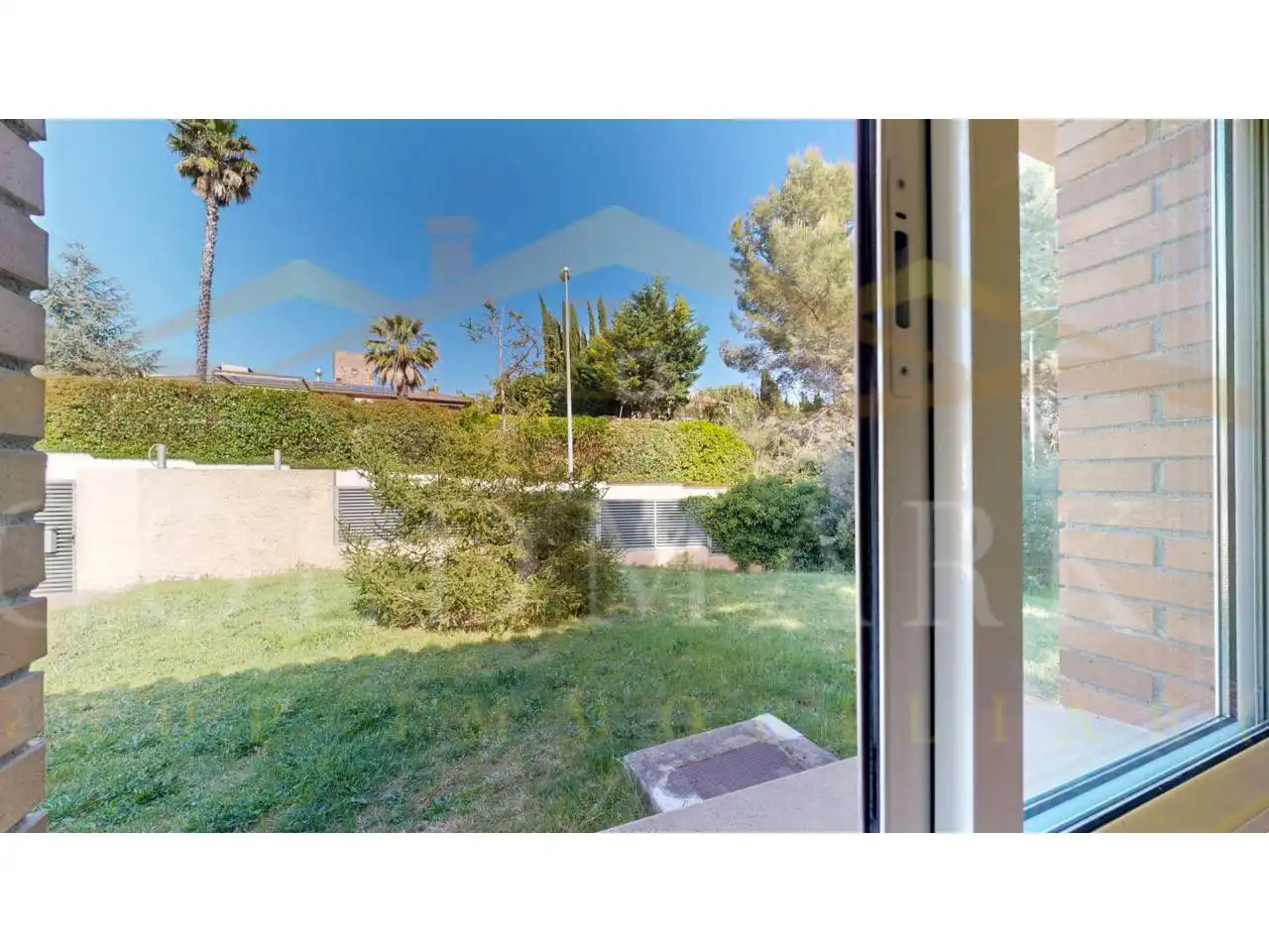 Jardí de Casa o xalet en venda en Sabadell amb Aire condicionat, Jardí privat i Terrassa