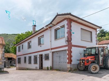 Casa rustica in vendita a Lugar Suarias 20