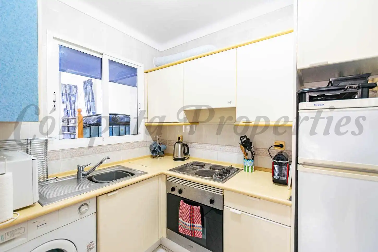 Cocina de Apartamento en venta en Torrox con Aire acondicionado, Calefacción y Terraza