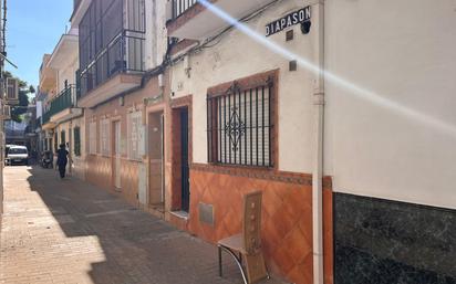 Exterior view of Single-family semi-detached for sale in  Sevilla Capital