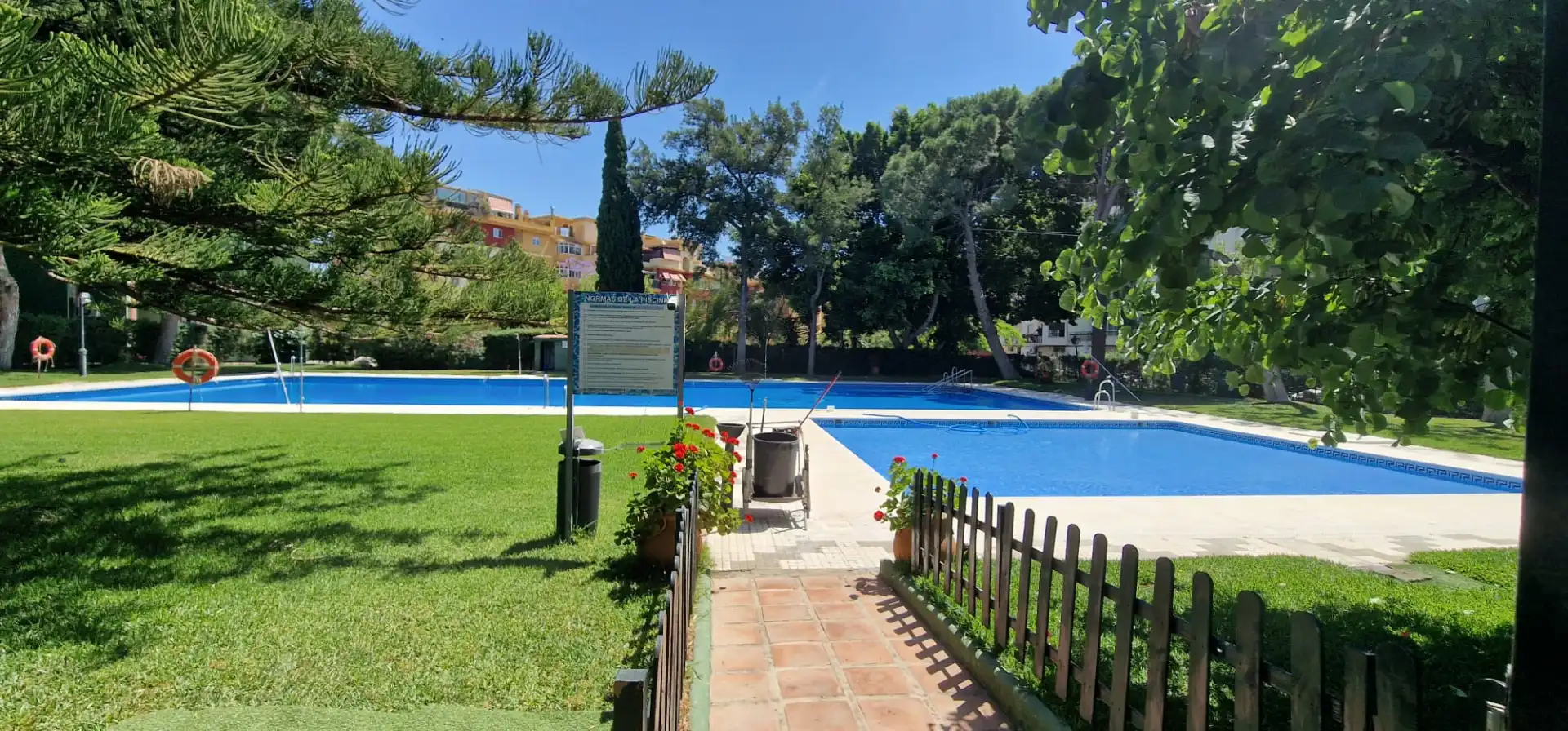 Piscina de Pis en venda en Málaga amb Terrassa i Piscina comunitària