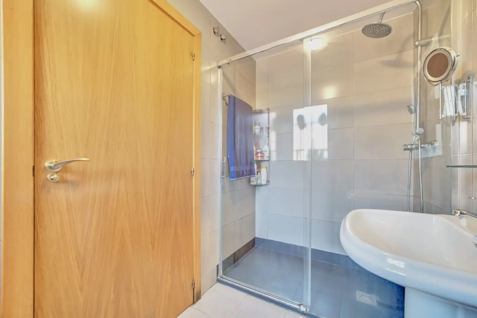 Bathroom of Detached homes for sale in Enériz / Eneritz  with Heating, Private garden and Parquet flooring