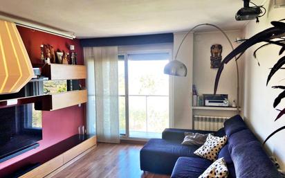 Living room of Flat for sale in Sabadell  with Air Conditioner, Heating and Terrace