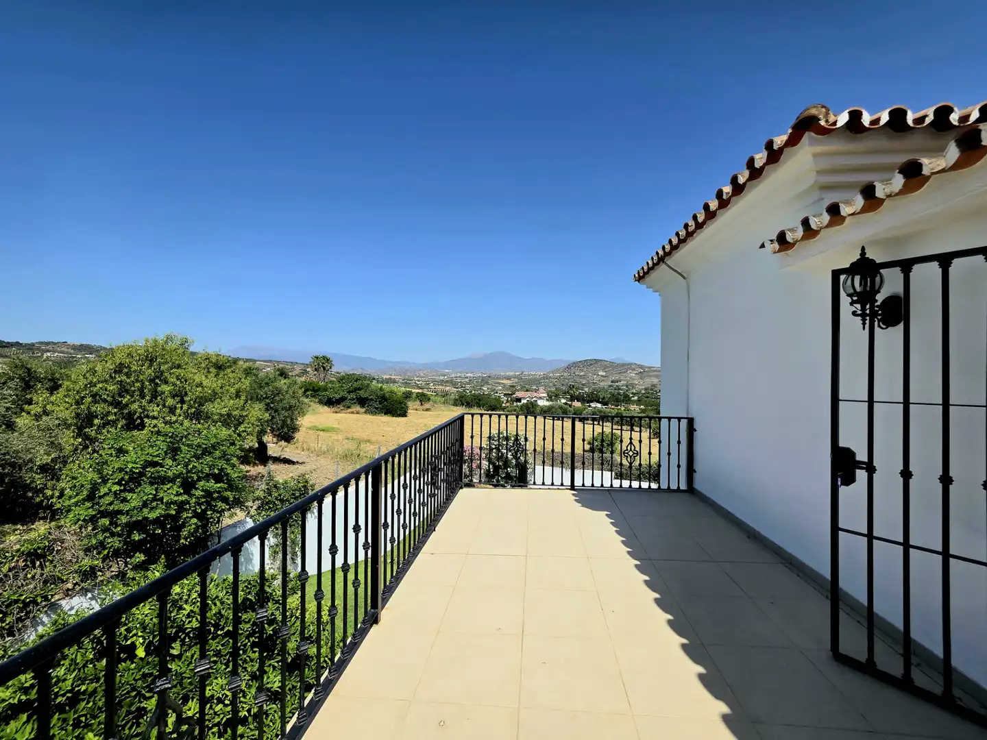 Terrassa de Casa o xalet en venda en Alhaurín El Grande amb Aire condicionat, Jardí privat i Terrassa